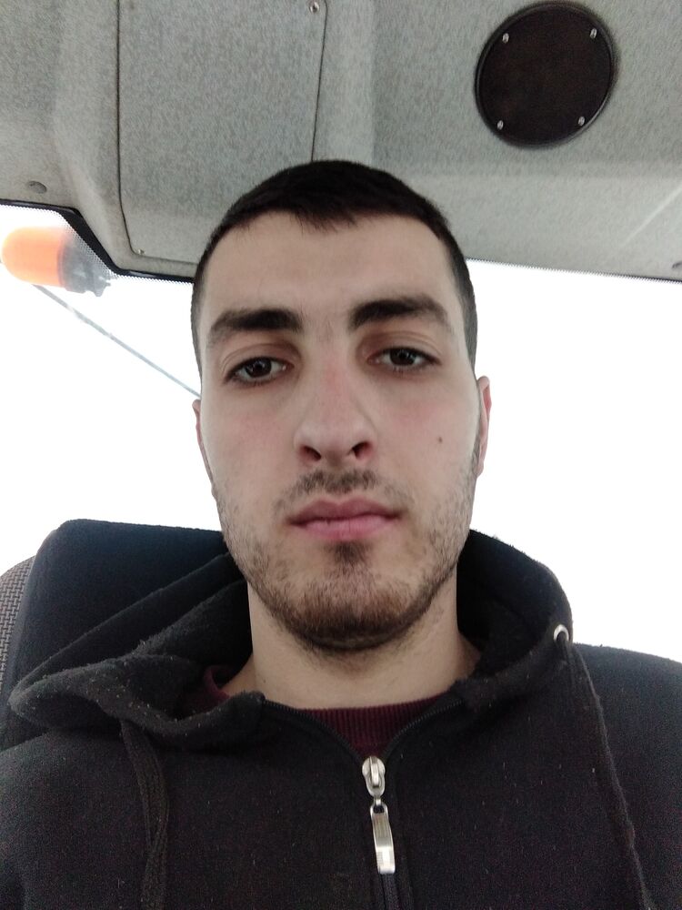  ,   Vazgen, 26 ,   ,   