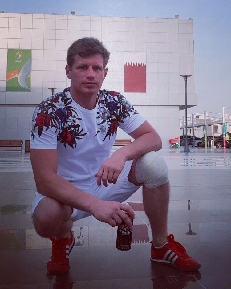  22911397  Vladimir, 40 ,    