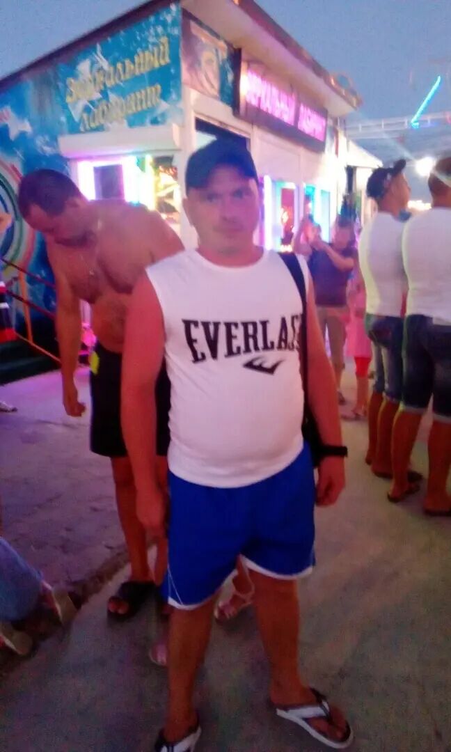  29945777  Ivan, 41 ,    