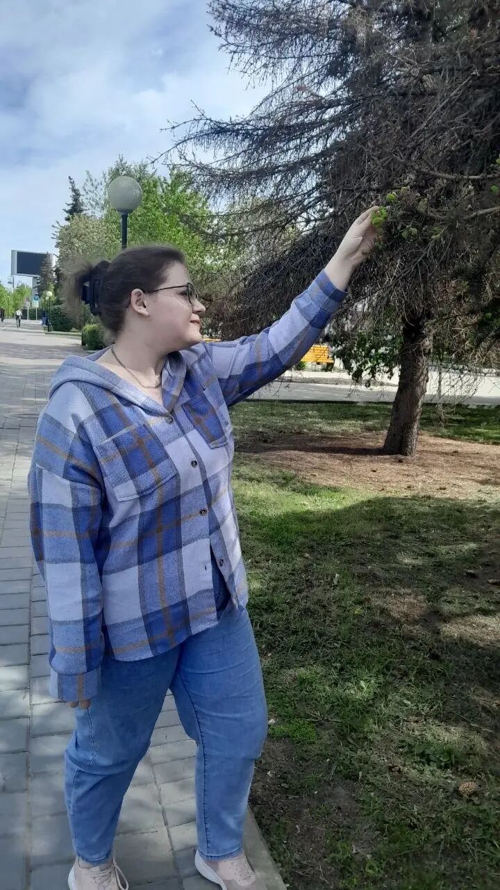  45903727  Veronika, 20 ,    