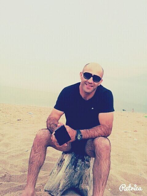  ,   Idris, 42 ,  