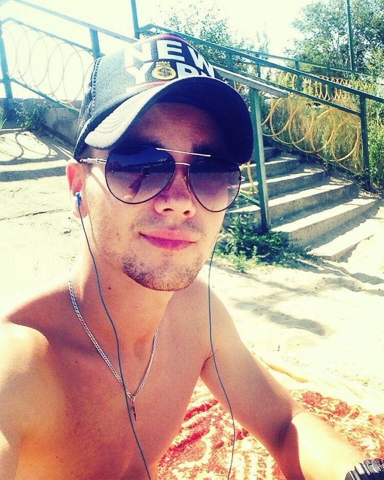  ,   Romeo, 28 ,   