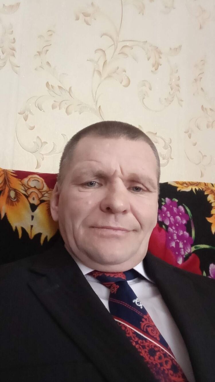  53393937  Denis , 47 ,    