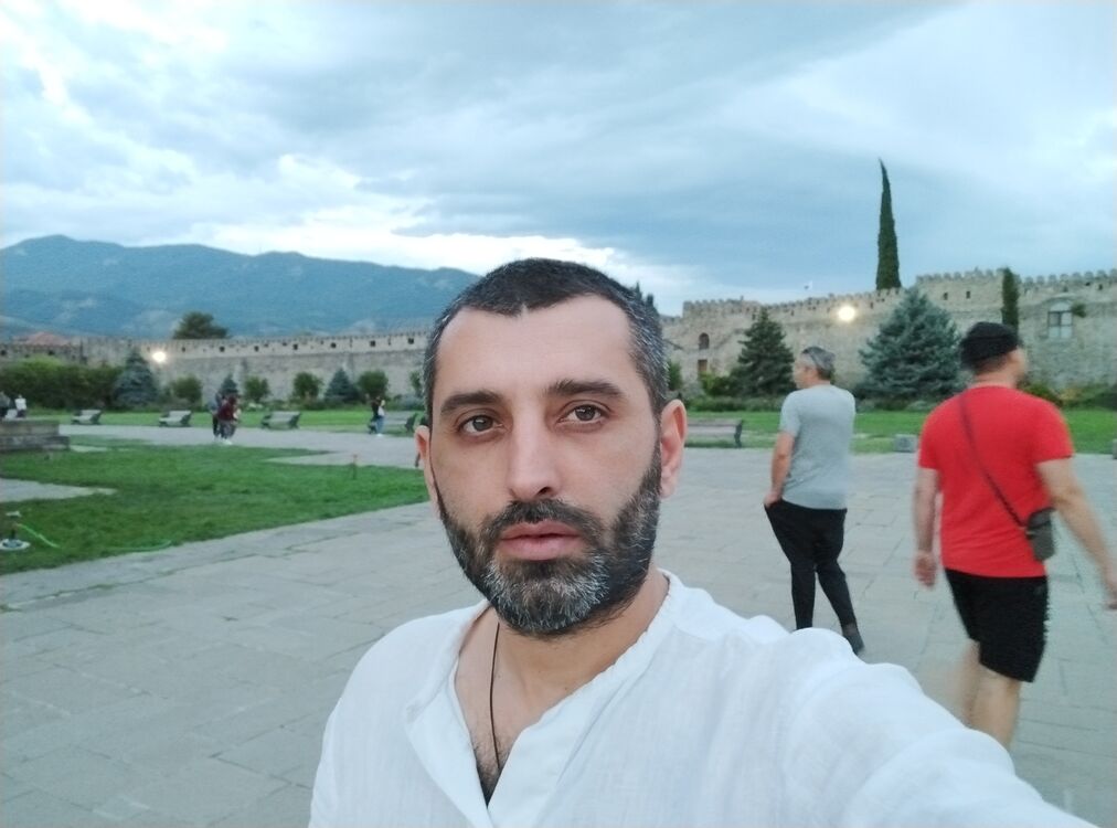  38066257  Rosi, 38 ,    