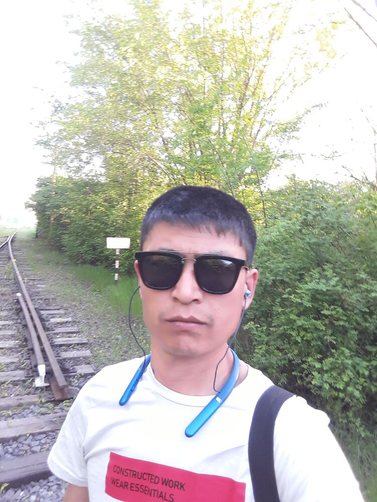  33433877  Azim, 39 ,    --