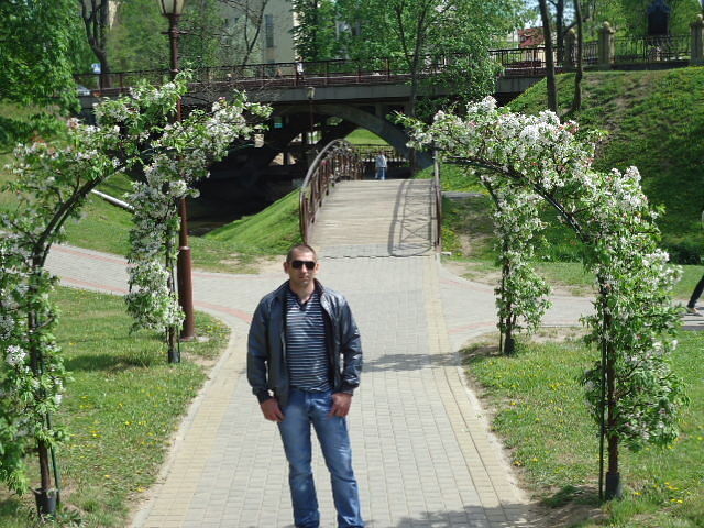  ,   Pavel, 42 ,   , 
