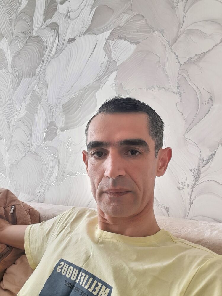  50520607  Roman, 41 ,    