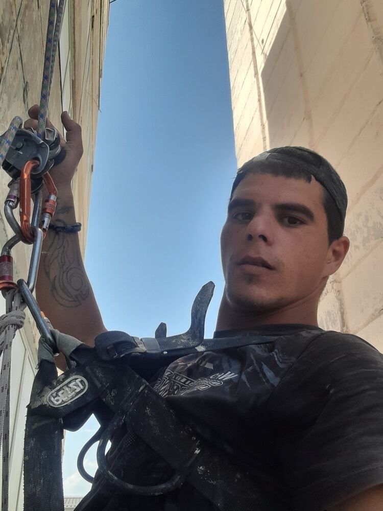  28873647  , 27 ,    