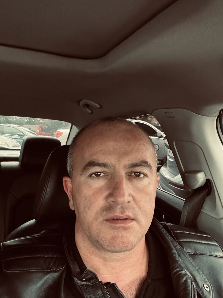  50972267  Gaioz, 46 ,    