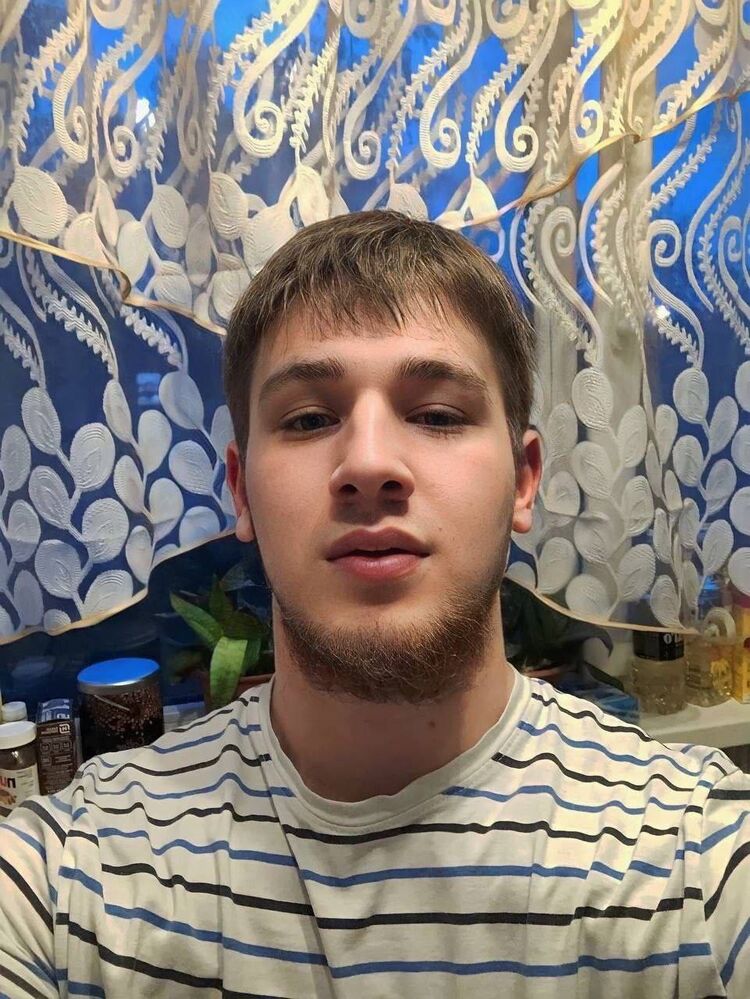  42534047  , 21 ,    -