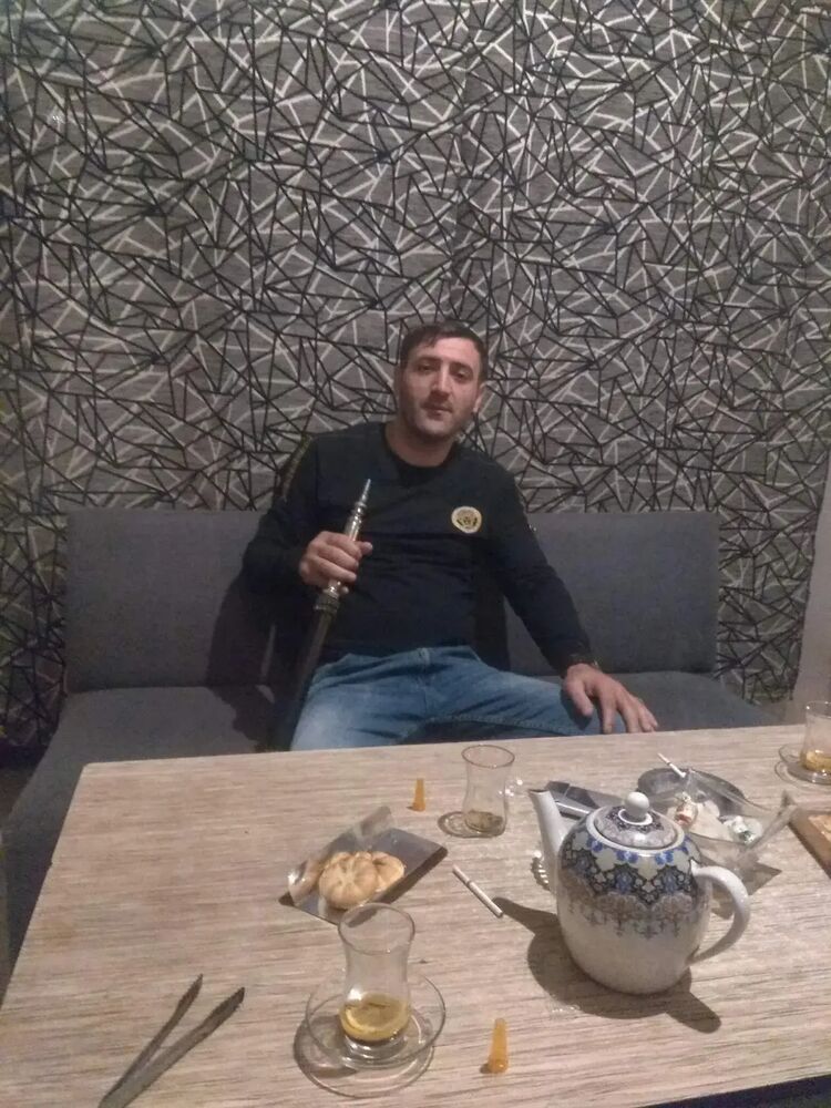  ,   Vlad, 35 ,   ,   