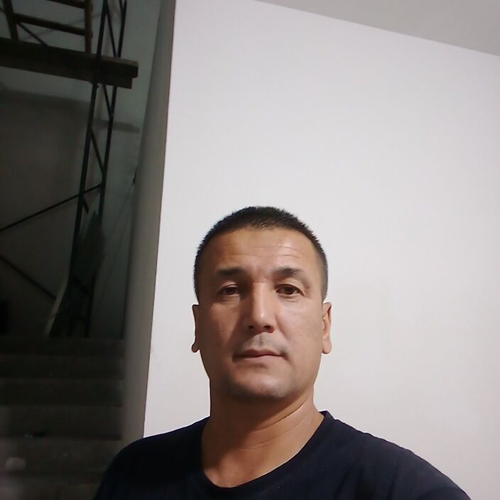  46403297  Ilyos, 41 ,    