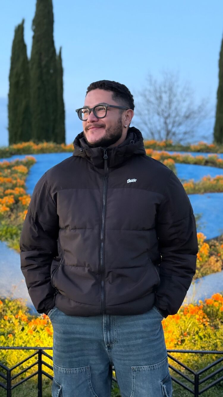  ,   ARTEM, 37 ,   ,   