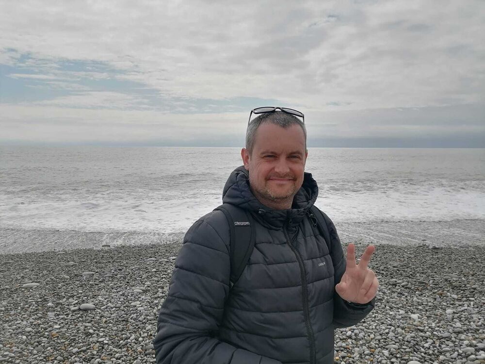  30005967  Alexey, 40 ,    