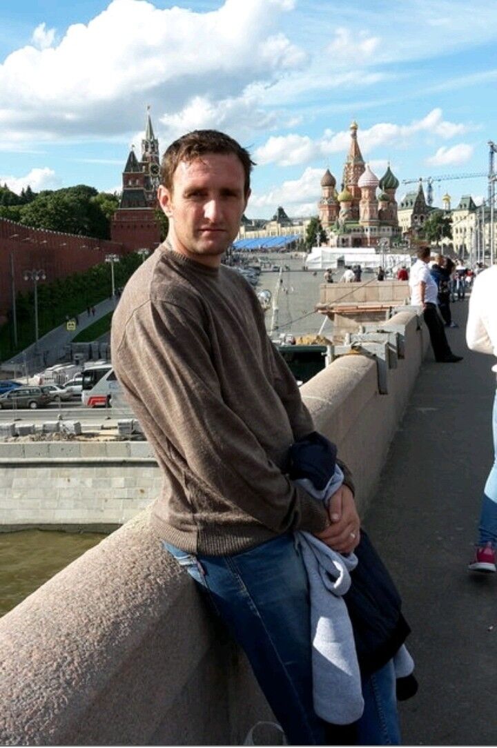  ,   Artur, 45 ,   ,   , c 