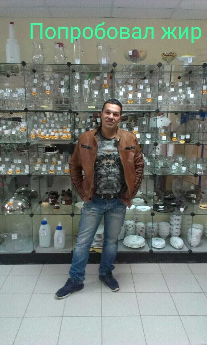  31906947  , 52 ,    