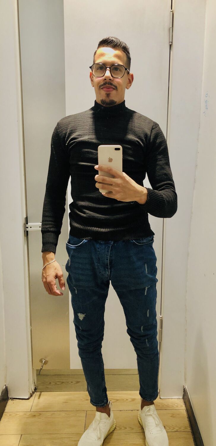  37146447  Salah, 26 ,    