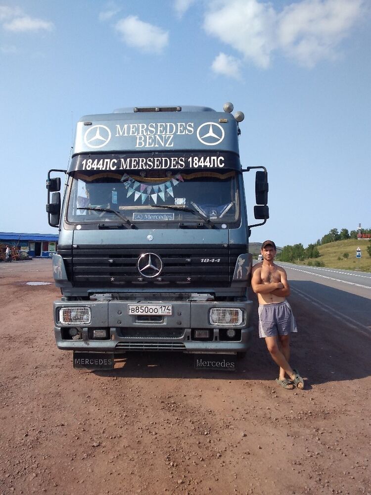  ,   Maks, 33 ,   ,   , c , 