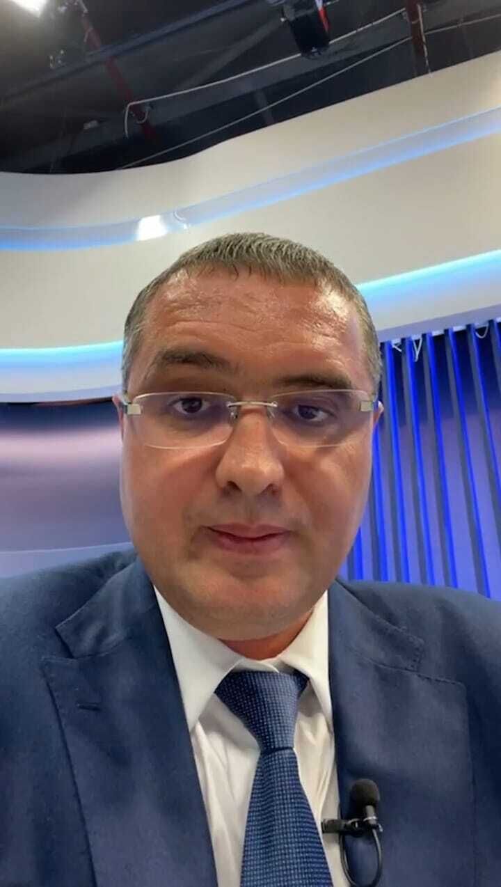  46959927  Chris, 55 ,    Lambeth