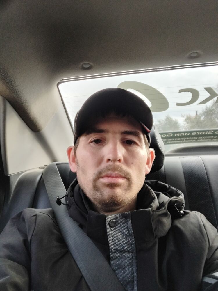  53691087  Igor, 37 ,    