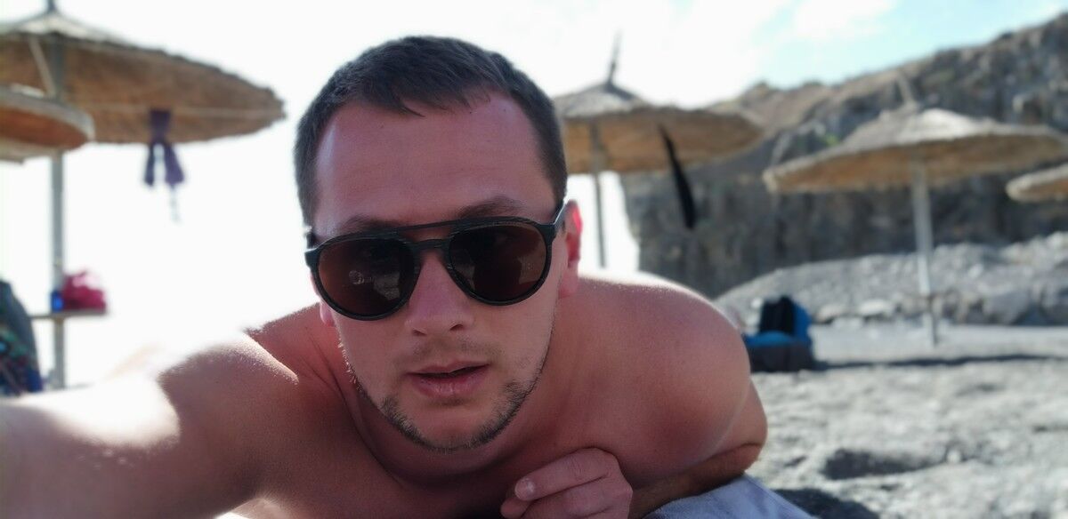  ,   Artem, 32 ,   ,   , c 