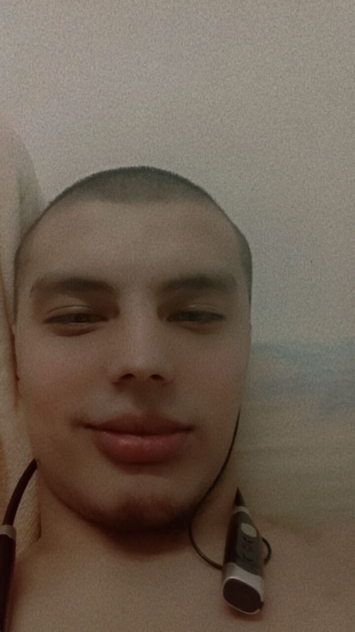  -,   Zakaryo, 22 ,   ,   