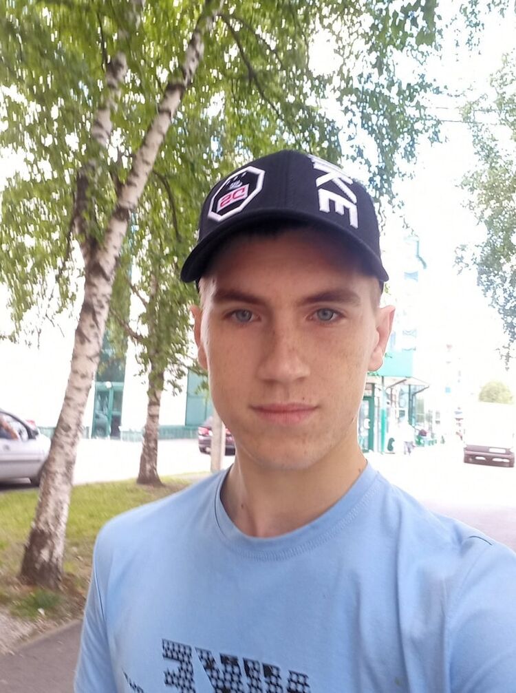  ,   Pavel, 24 ,   ,   , c , 