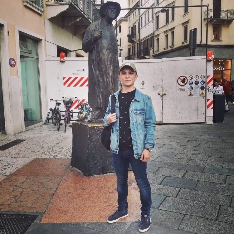  ,   Mihai, 26 ,   ,   , c 