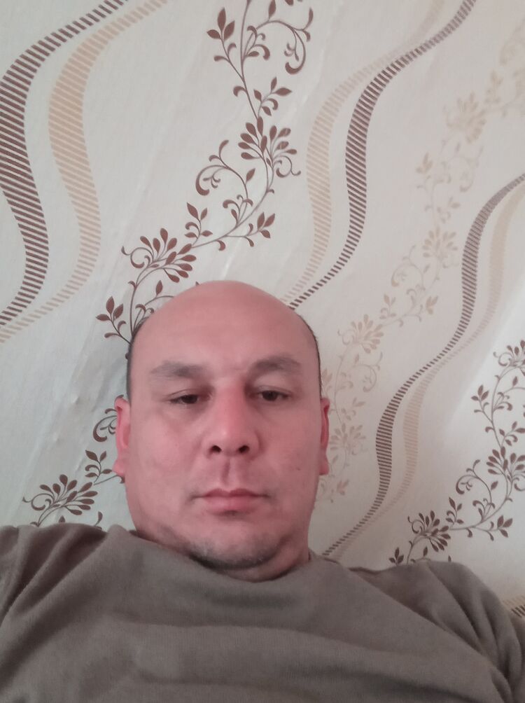 39682087  Farhod, 41 ,    