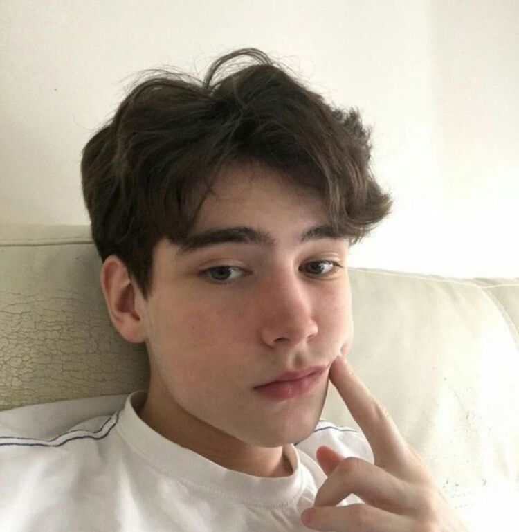  29933887  , 23 ,    Tumba