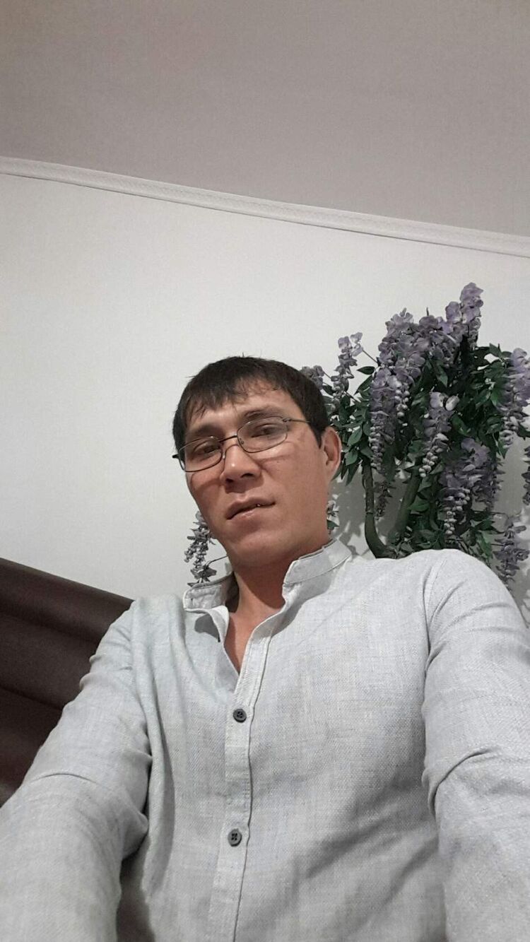  49615797  Sergey, 47 ,    