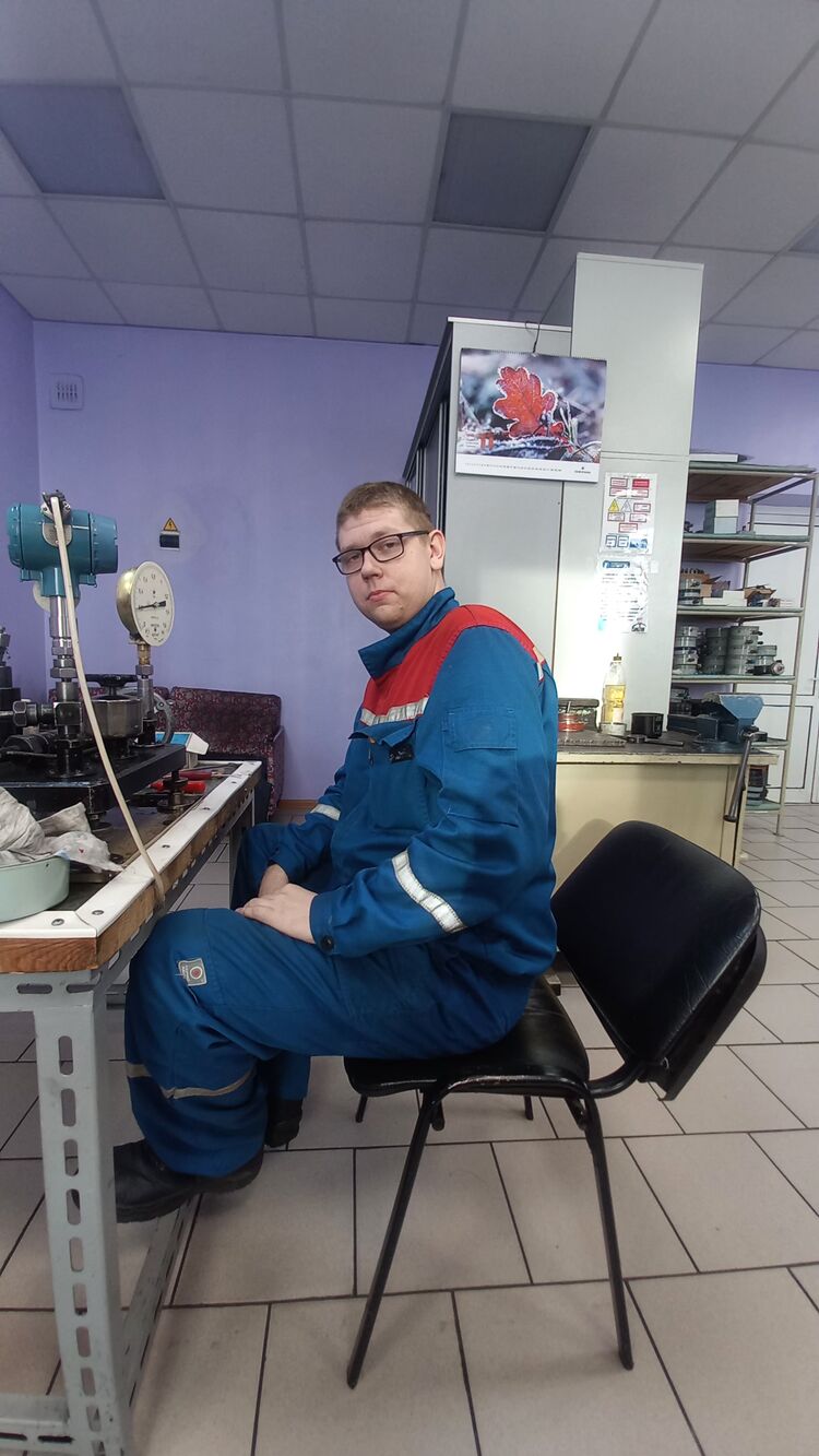  30540357  , 23 ,    
