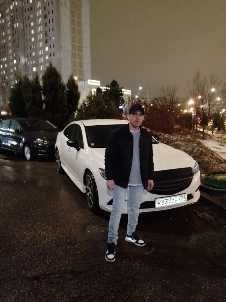  48306267  ILNUR, 37 ,    