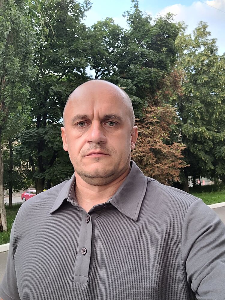  39015067  Sergei, 45 ,    
