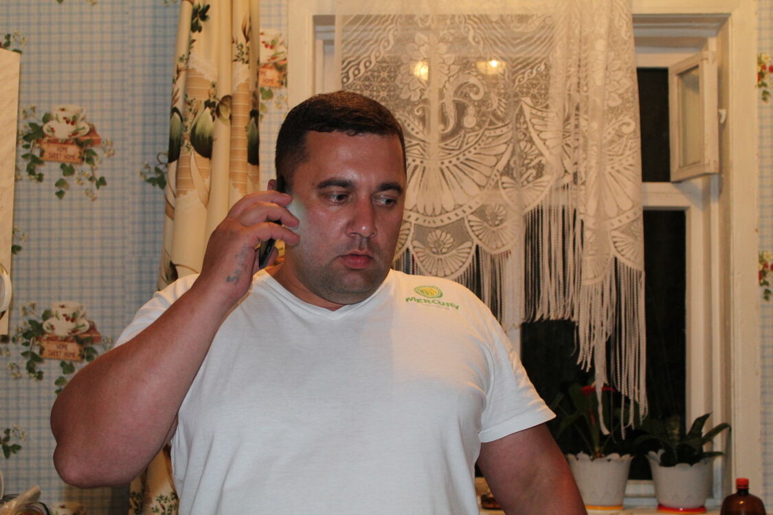  9712697  Sami, 49 ,    