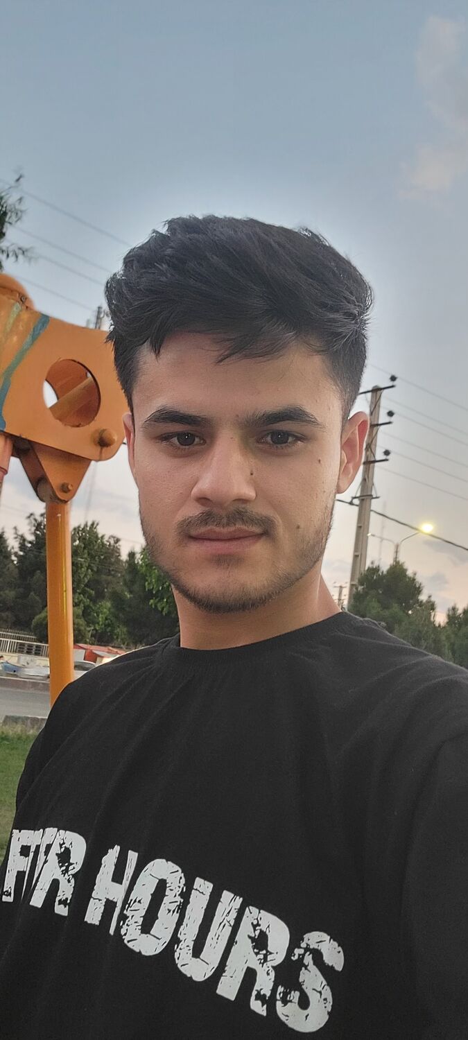  49920347  Shah, 20 ,    -