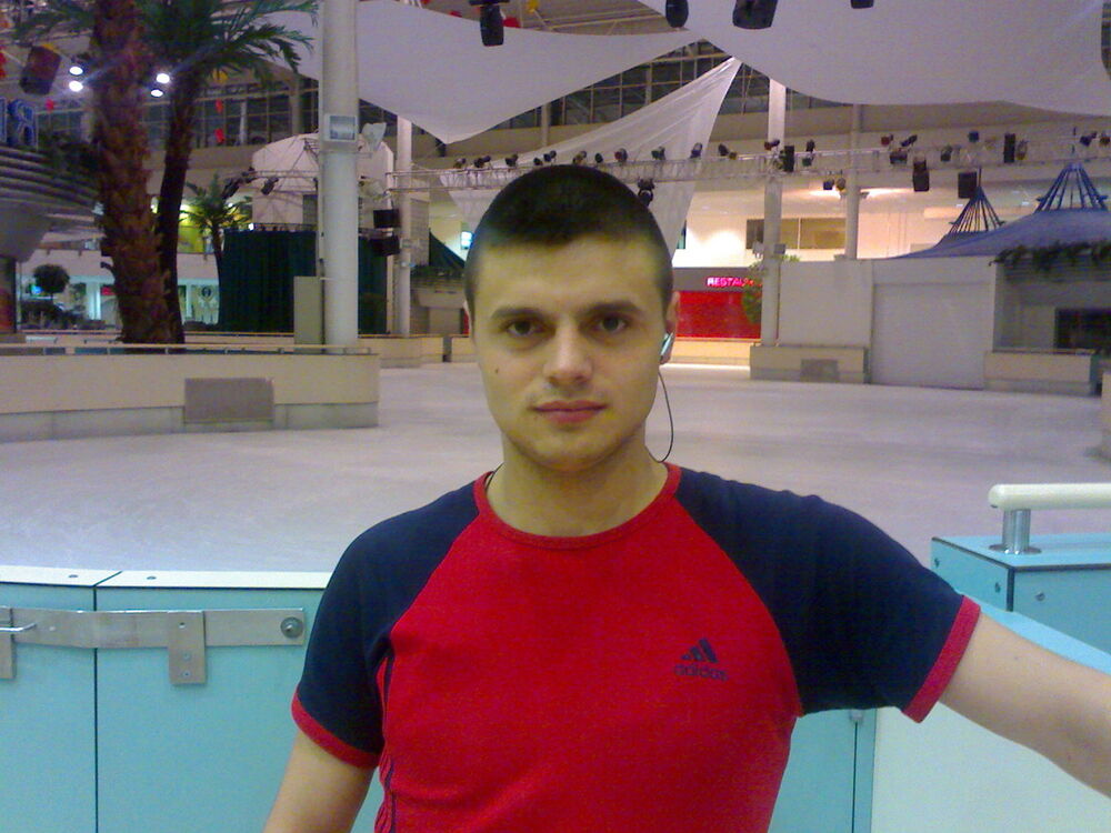  5836277  Dorel, 38 ,    