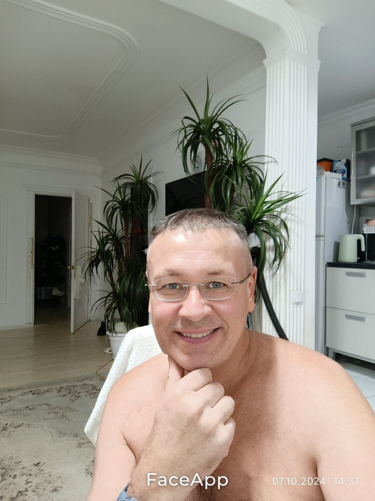  50570427  Vladimir, 55 ,    