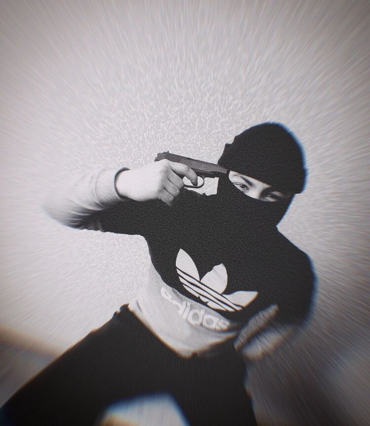  32923587  , 22 ,    
