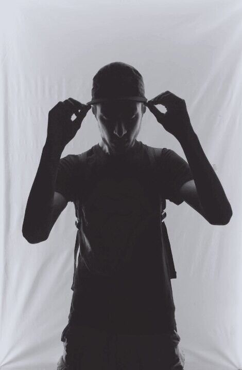  ,   Emir, 33 ,   ,   , c 