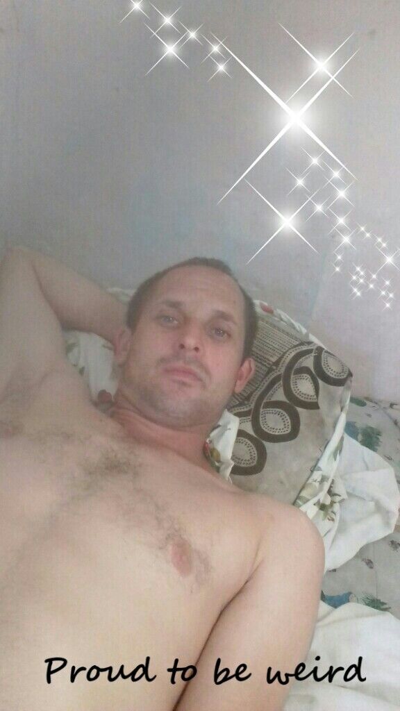  ,   Maks, 37 ,   ,   , c 