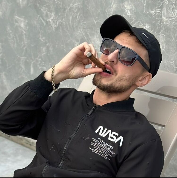 ���������� �����������, ���� ������� Notorious, 39 ���, ������������ ��� ������, ����� � ���������