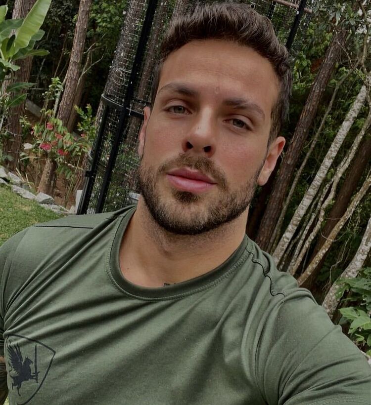  New York City,   Oliver, 49 ,   ,   