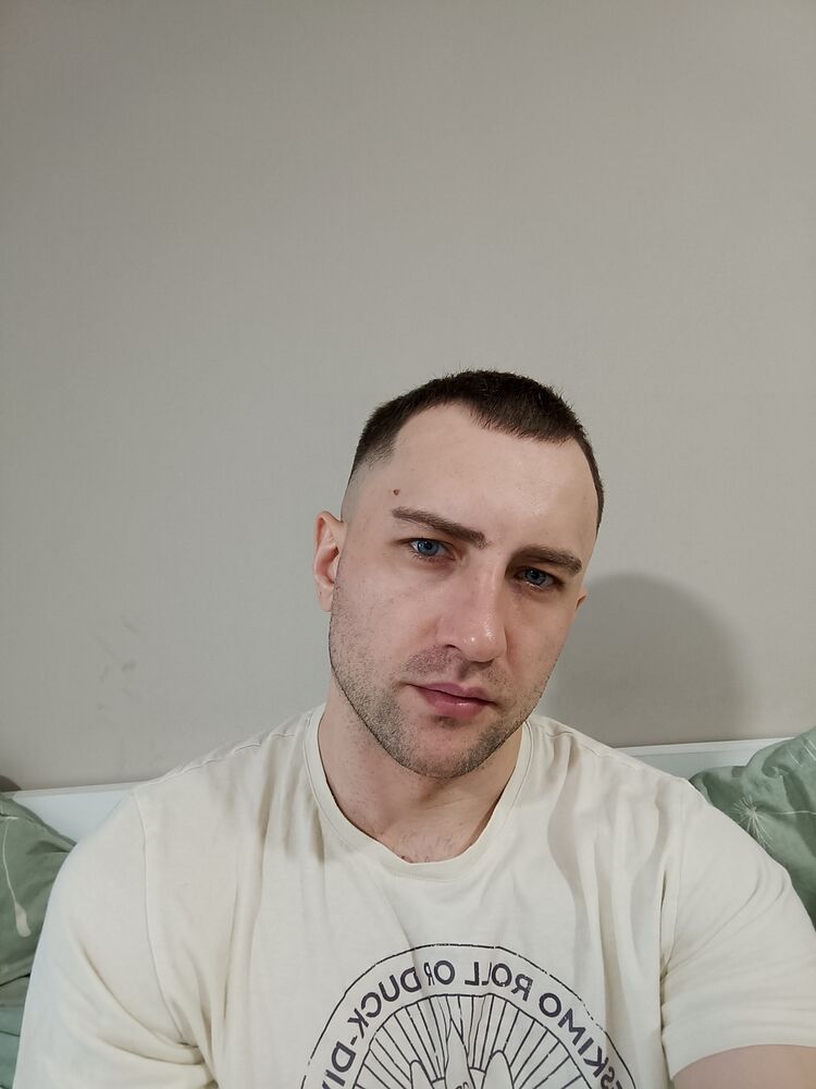  50490047  , 32 ,    