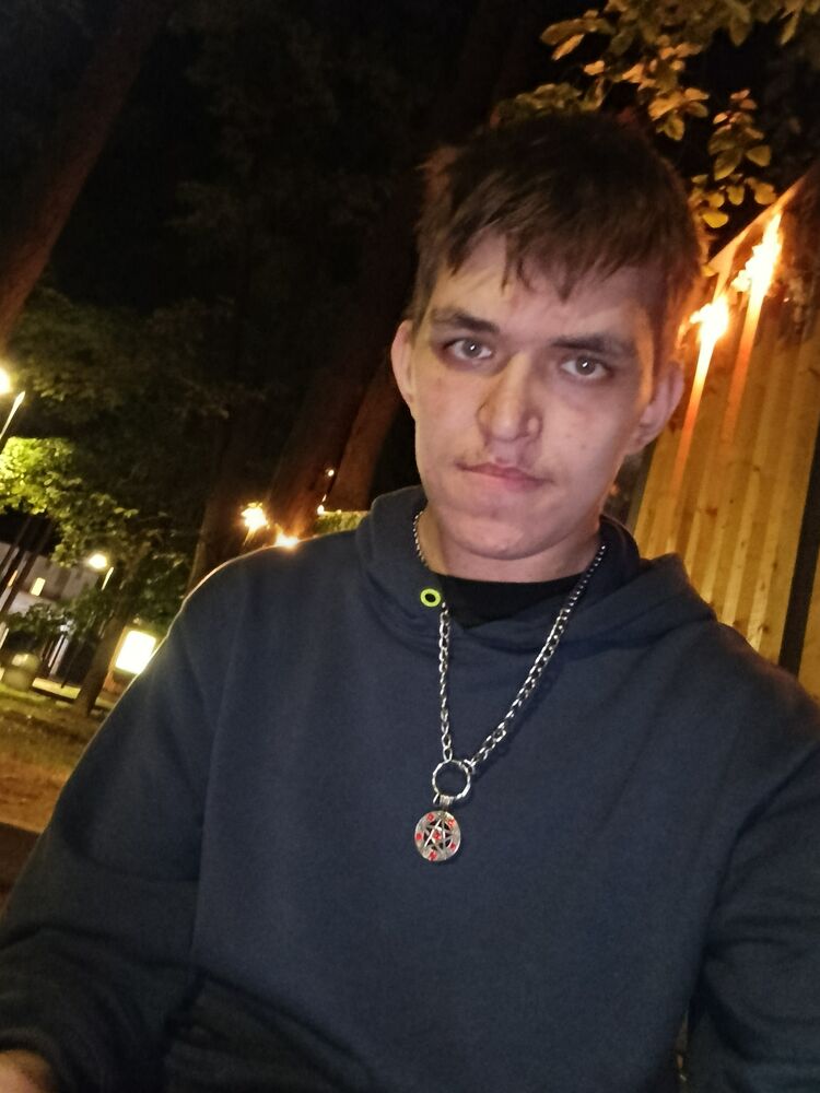  52916657  , 23 ,    