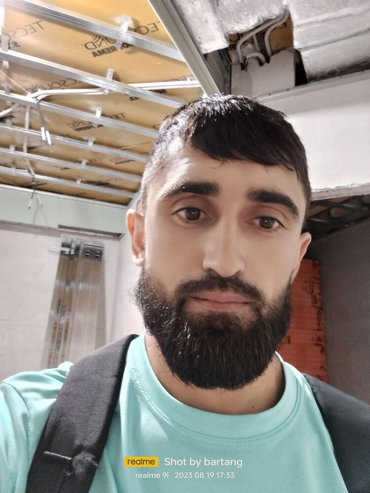  ,   Maksim, 33 ,   ,   