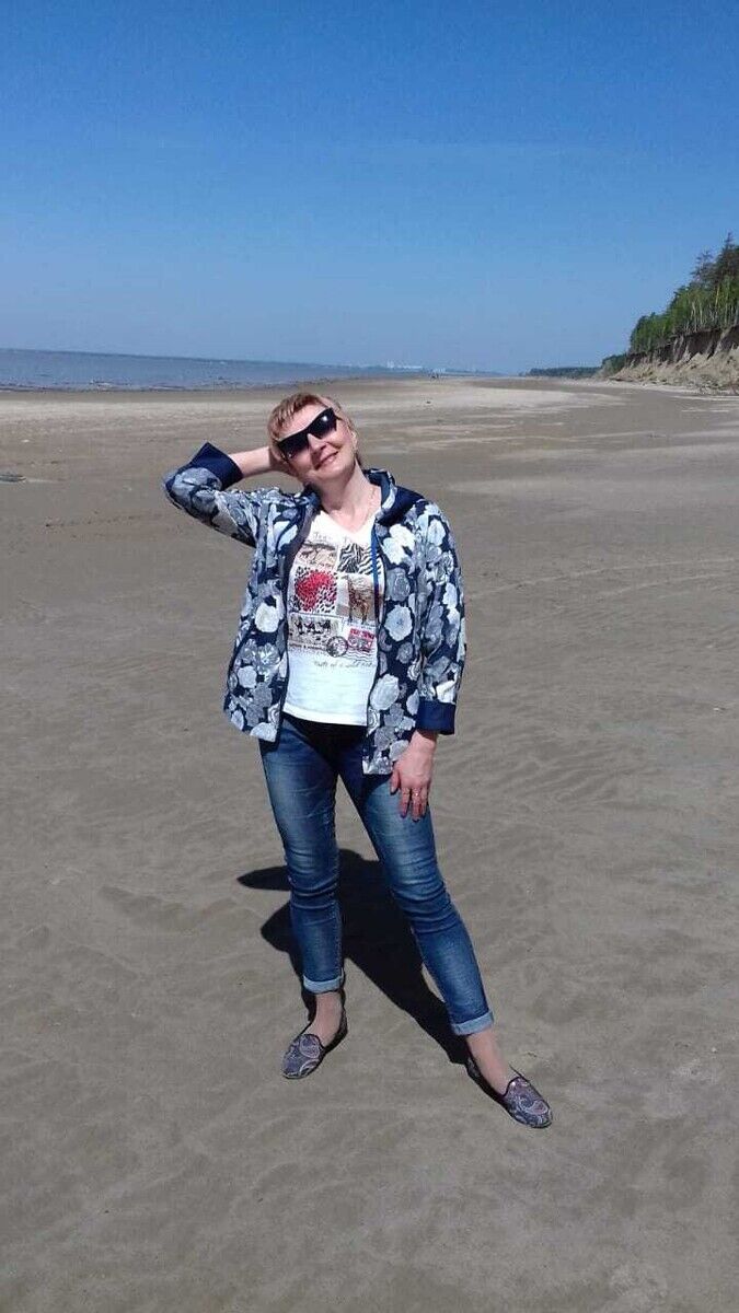  ,   Lana, 51 ,   ,   , c 