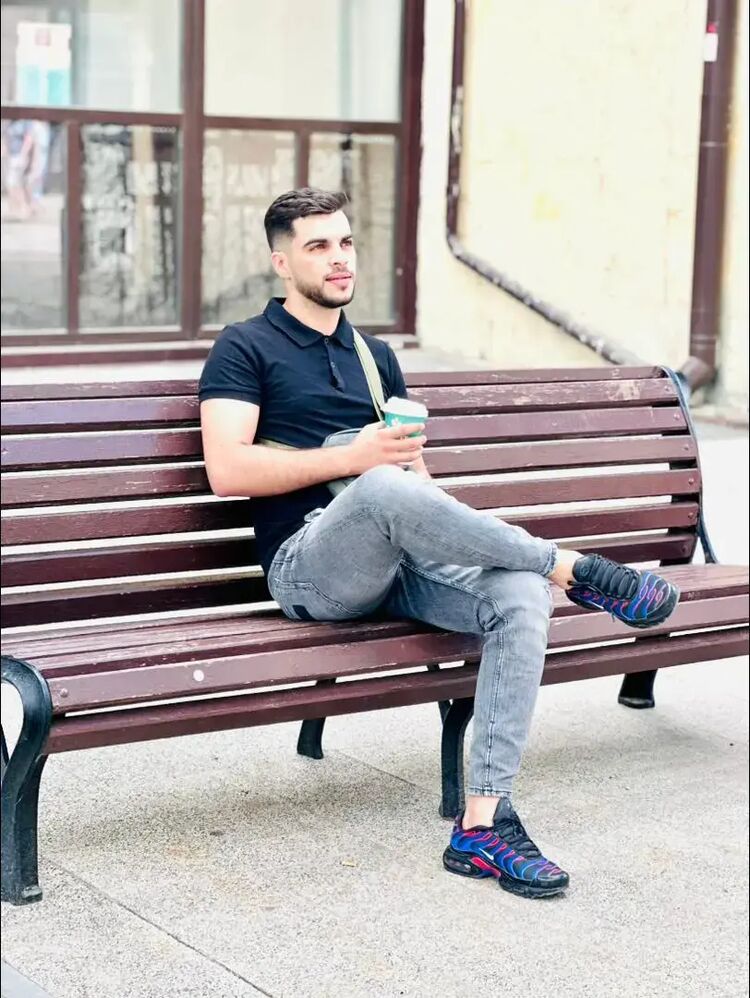  ,   Sadat, 25 ,   ,   , c , 