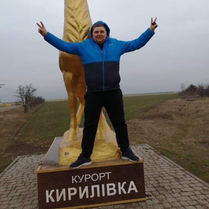  48225427  , 33 ,    