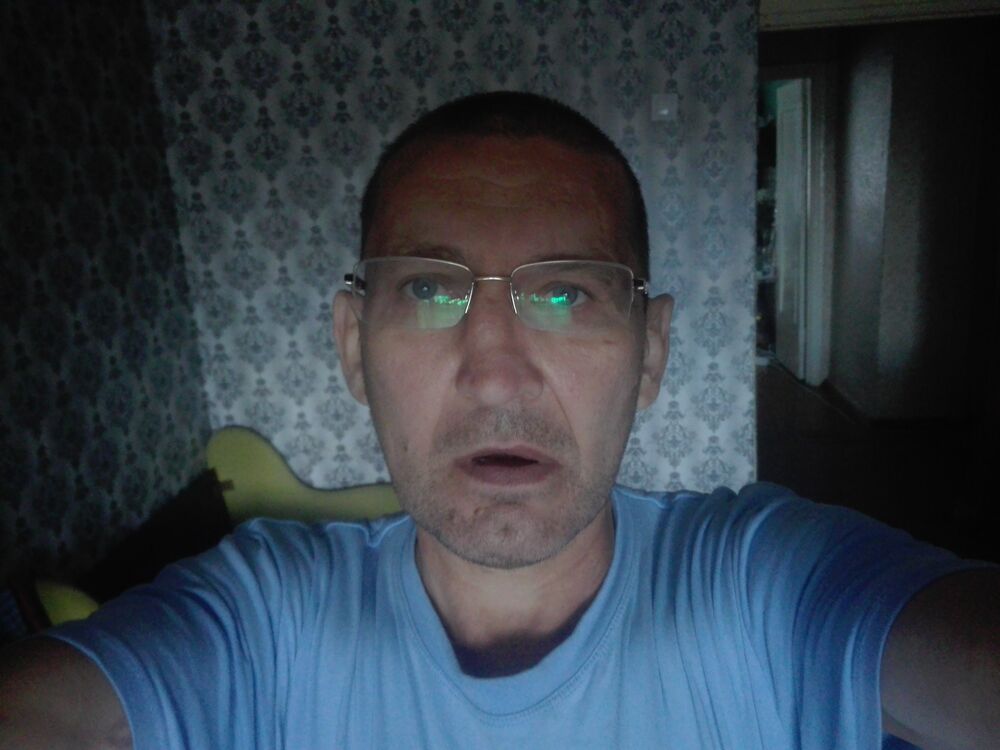  28360097  Artem, 51 ,    